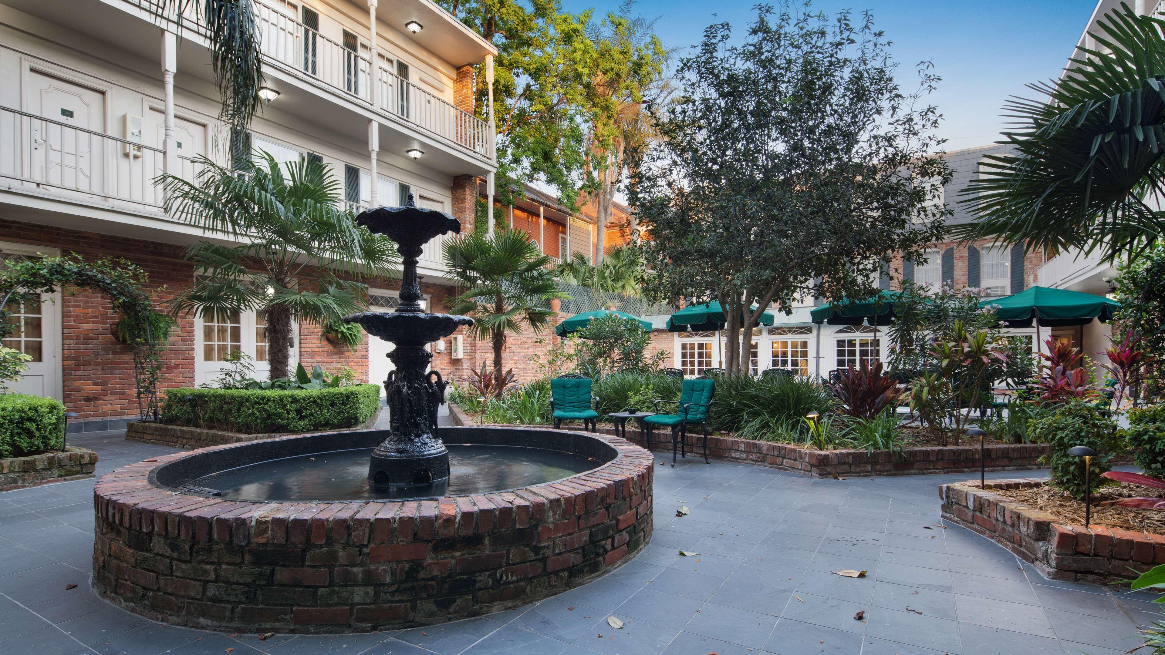 Best Western Plus French Quarter Courtyard Hotel Nova Orleães Exterior foto